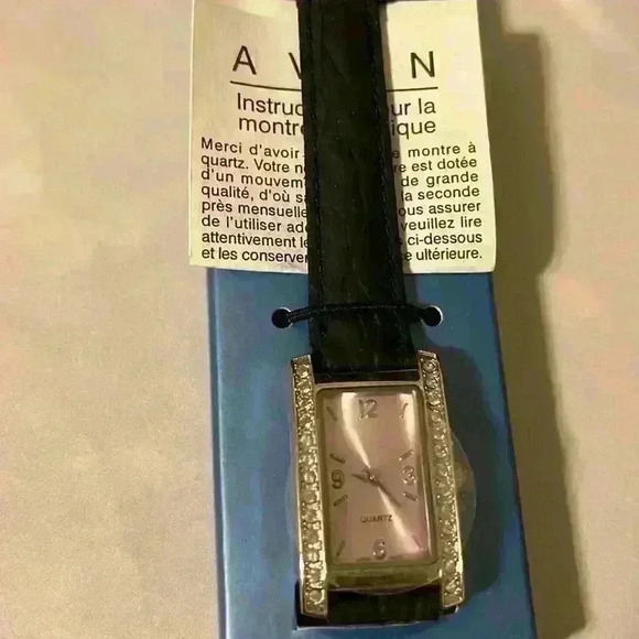 Avon June birthstone vintage watch- new with box - Picture 2 of 3